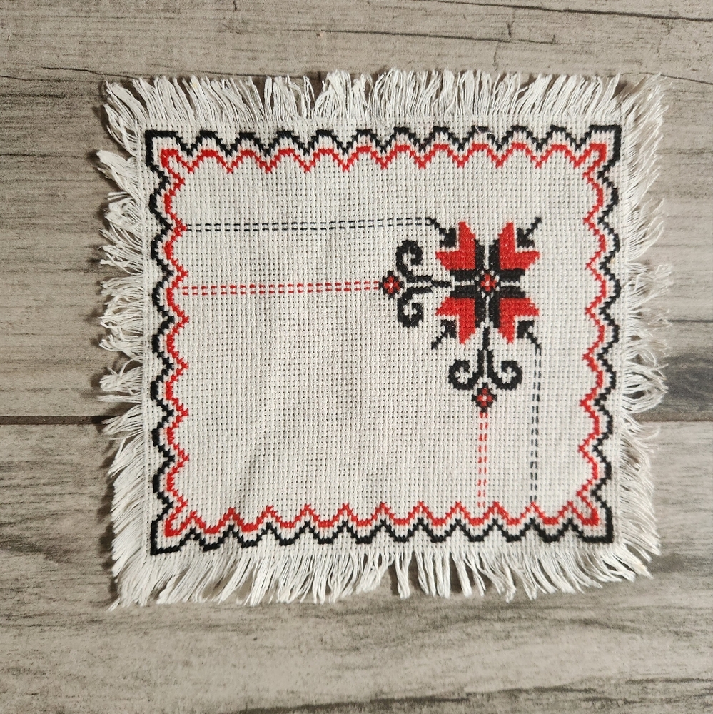 Vintage Beautiful Handmade Embroidred Ukrainian Soviet Napkin Red And Black